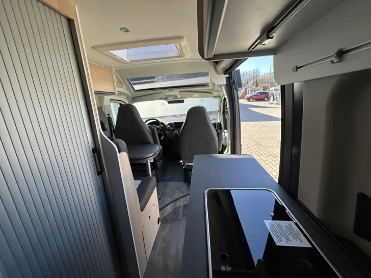 Fahrzeugbild Sunlight Cliff X 600 #10