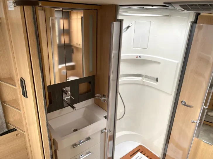 Fahrzeugbild Hymer B-Klasse ML I BlackLine 890 !!! Top‑Preis Garantie !!! #16