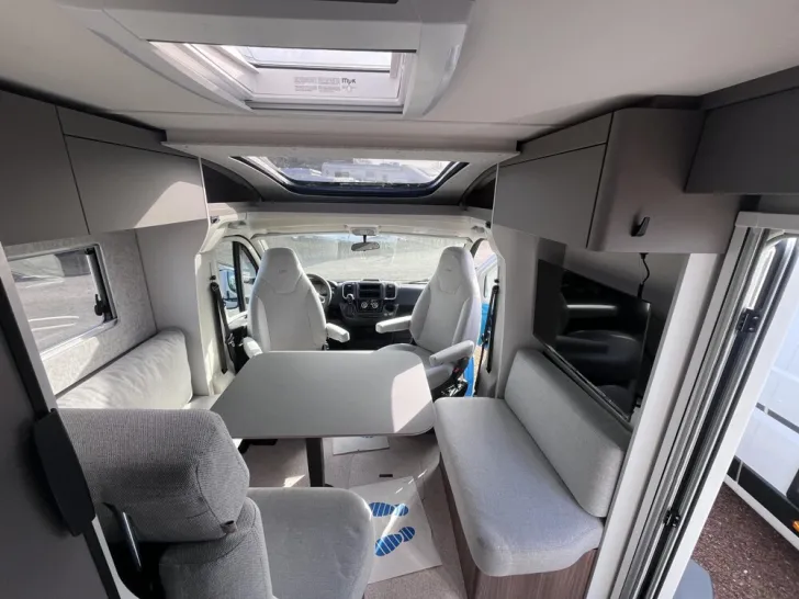 Fahrzeugbild LMC Cruiser 740 EL #4