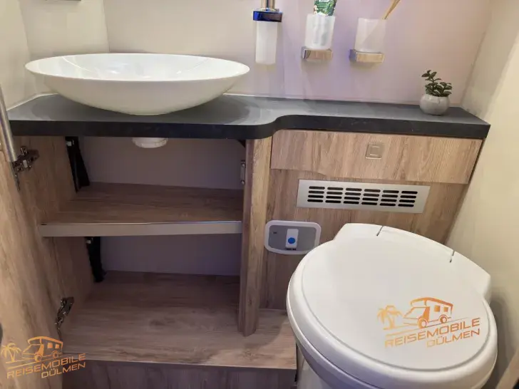 Fahrzeugbild Eura Mobil Profila T 726 EF #30