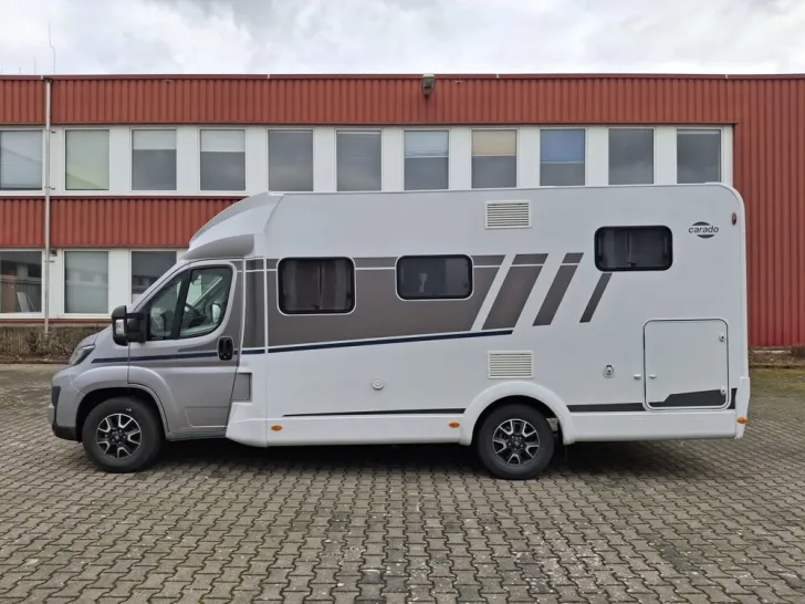 Fahrzeugbild Carado T 328 #1