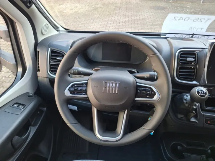 Fahrzeugbild Carado T 328 #23