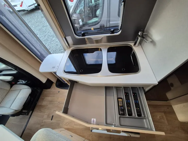 Fahrzeugbild Hymer B-Klasse MC T 580 Autark-XL,Solar,Dachklima,GFK #19