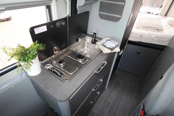 Fahrzeugbild Weinsberg CaraBus GREY EDITION FIRE 600 MQH Automatik | viele Extras #8