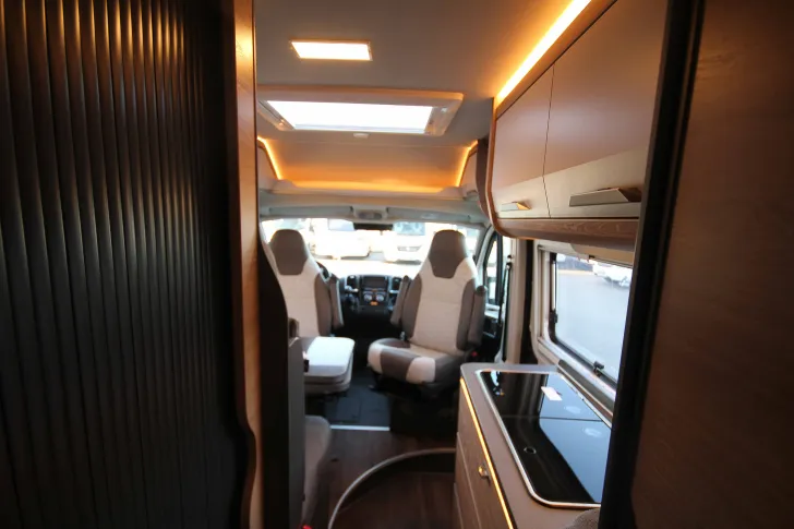 Fahrzeugbild Knaus BoxLife 600 MQ Platinum Selection Hubbett | Care-Drive-Paket #7