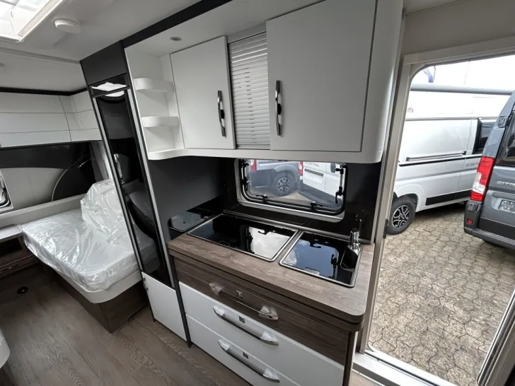 Fahrzeugbild Hobby Excellent Edition 495 UL #10