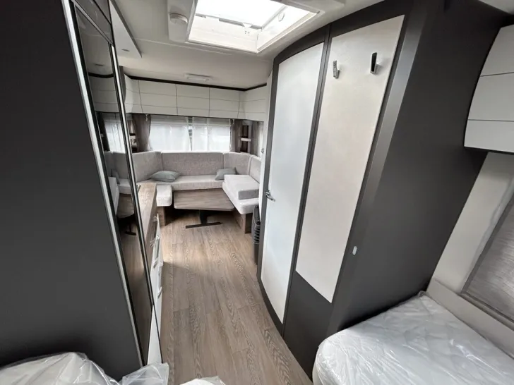 Fahrzeugbild Hobby Excellent Edition 495 UL #14