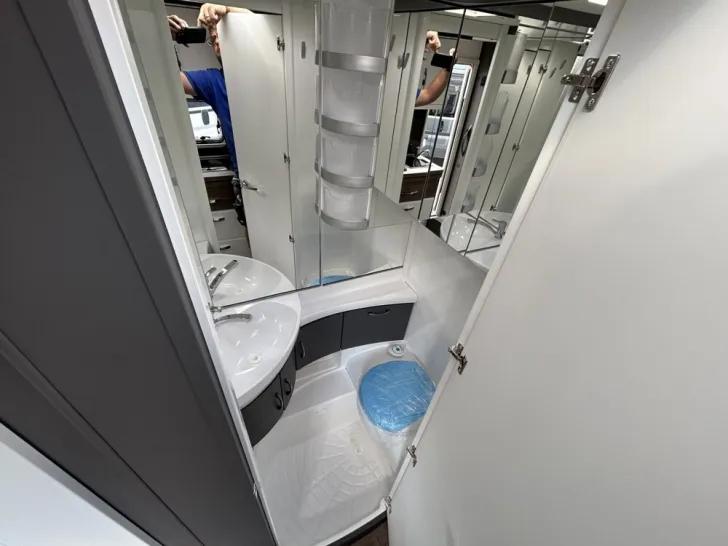 Fahrzeugbild Hobby Excellent Edition 495 UL #17