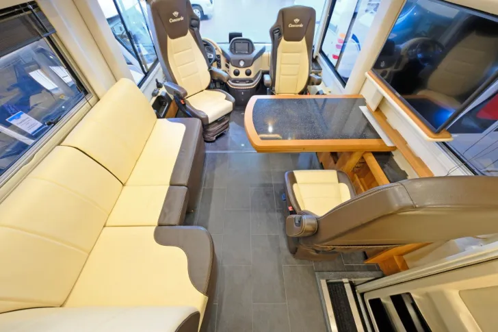 Fahrzeugbild Concorde Liner Plus 996 L Centurion-Style/Automatik/Einz. #9