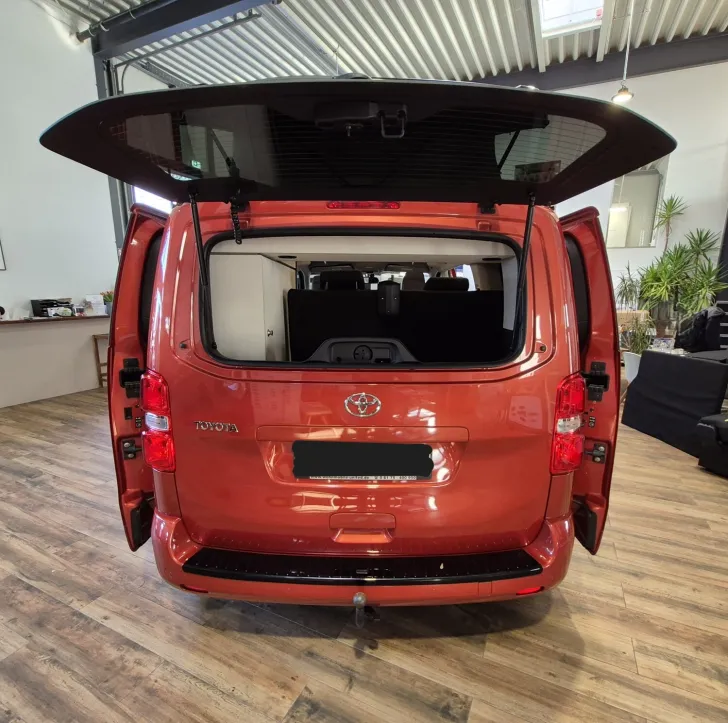 Fahrzeugbild Crosscamp Toyota Flex 7 Sitzplätze/Xenon/Navigation #8