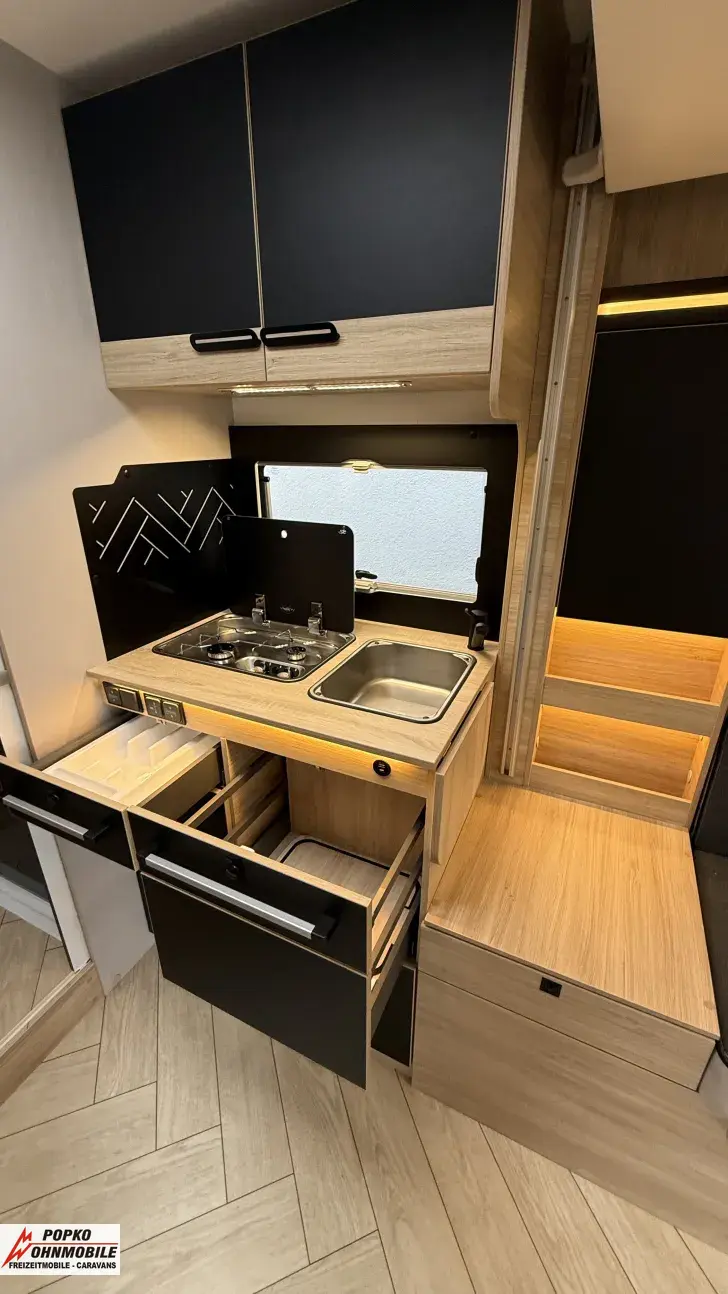 Fahrzeugbild Chausson Teilintegrierte 630 Titanium Line Kompressor Kühlschrank #9