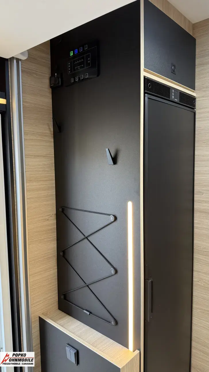 Fahrzeugbild Chausson Teilintegrierte 630 Titanium Line Kompressor Kühlschrank #13
