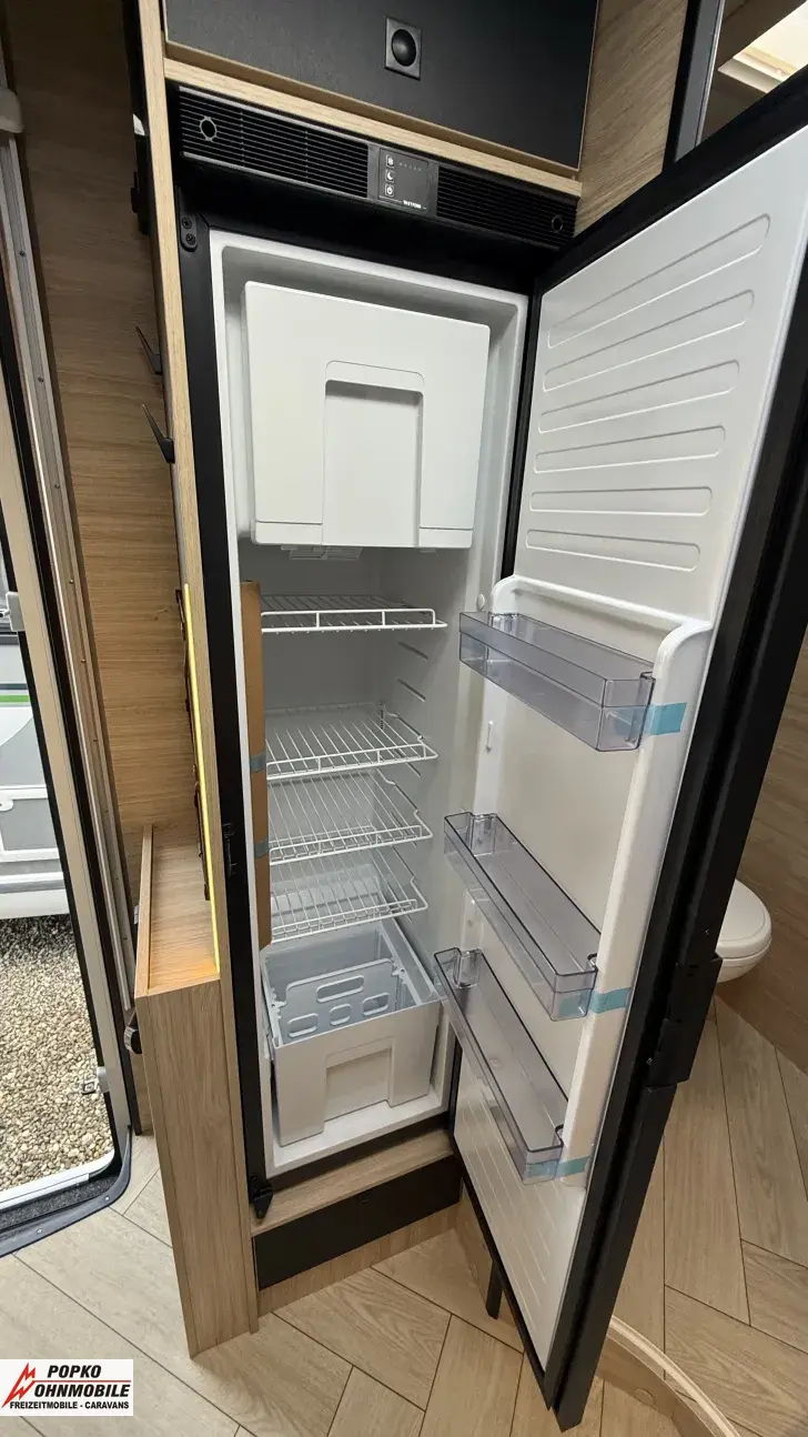 Fahrzeugbild Chausson Teilintegrierte 630 Titanium Line Kompressor Kühlschrank #14