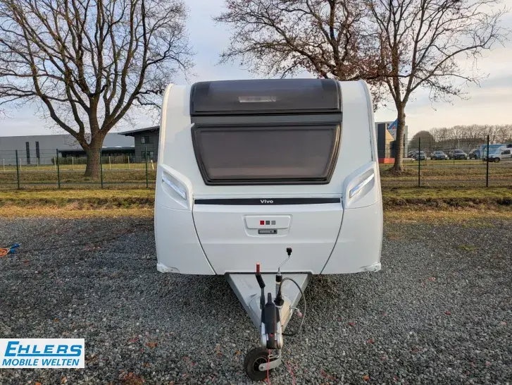 Fahrzeugbild LMC Vivo 580 D 2000kg/Vivo-Paket/Polsterstoff Gravel/front Küche #3