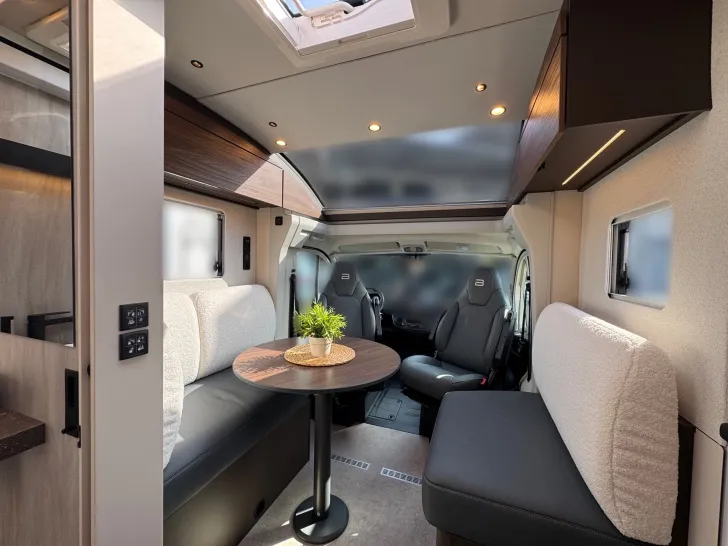 Fahrzeugbild Bürstner Signature SFT 7.0 #9