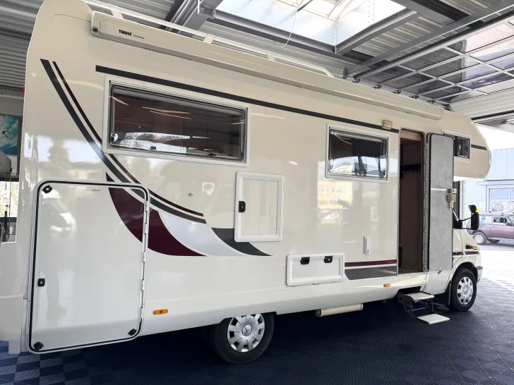 Fahrzeugbild Carthago Mondial 45 R #2