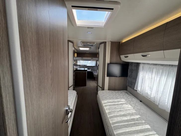 Fahrzeugbild Hobby Prestige 720 WLC Mover*Vorzelt #13