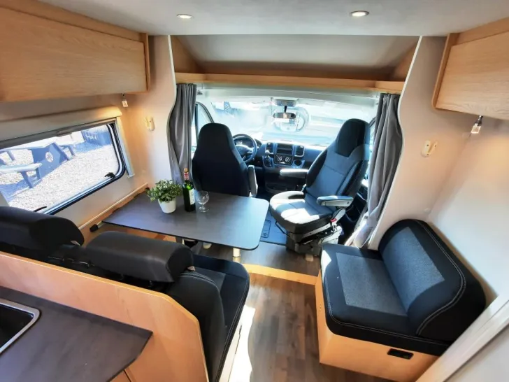 Fahrzeugbild Sunlight T SUB TS67 Verfüg./Sparen Sie 7.401,- € #9
