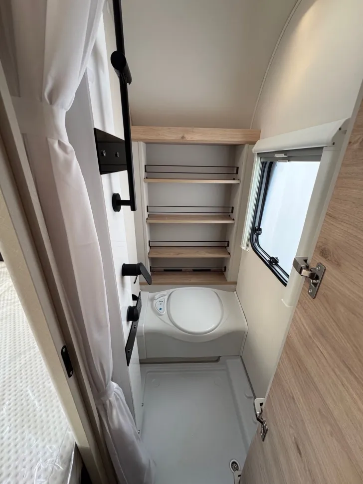 Fahrzeugbild Dethleffs Camper 560 FMK #10