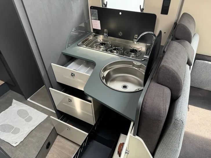 Fahrzeugbild Laika Kosmo L 409 #14