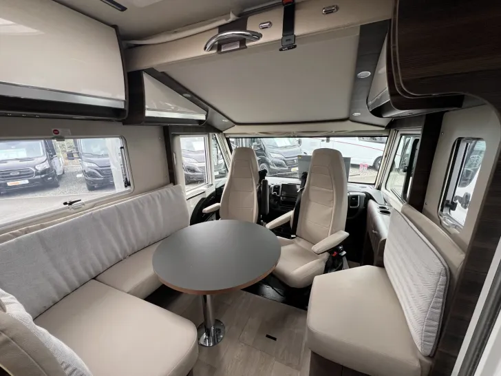 Fahrzeugbild Laika Ecovip H 3109 #9