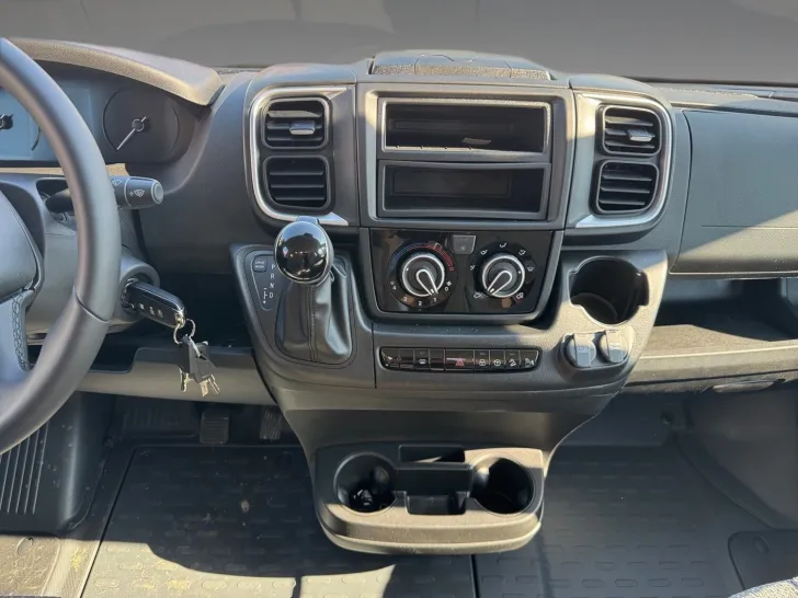 Fahrzeugbild Dethleffs Globetrail 600 DR Fiat Frühjahrs-Sale #9