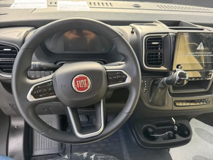 Fahrzeugbild Laika Kreos H 5109 #8