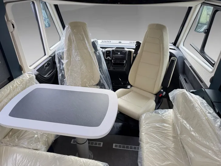 Fahrzeugbild Laika Kreos H 5109 #11