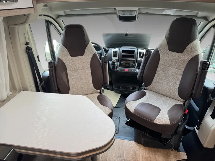 Fahrzeugbild Pössl 2Win Plus Citroen 165 PS #11