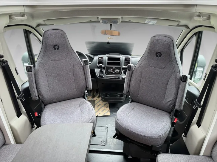 Fahrzeugbild Sunlight Adventure T 68C Keep on Rolling Aktionspreis! #12