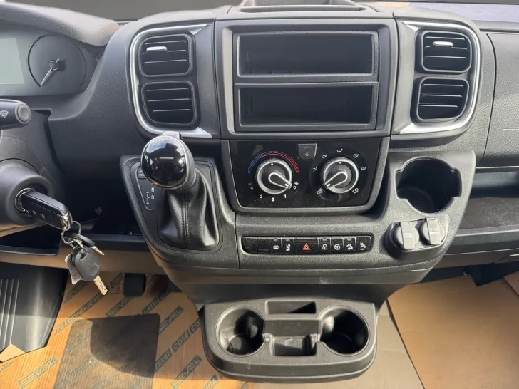 Fahrzeugbild Sunlight Adventure T 67S Keep on Rolling Abverkaufspreis! #10