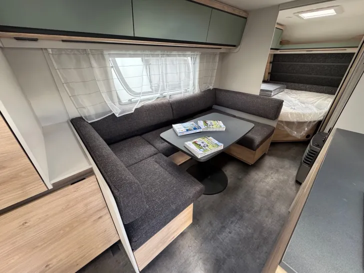 Fahrzeugbild Dethleffs Camper 560 FMK #7