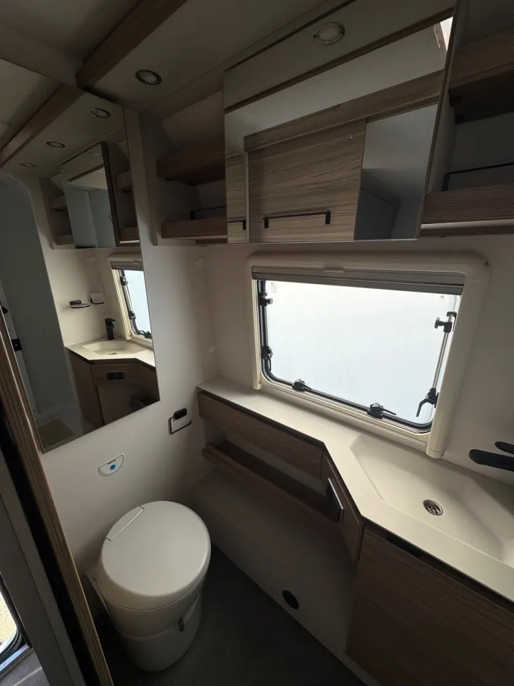 Fahrzeugbild Dethleffs Nomad 490 EST #8