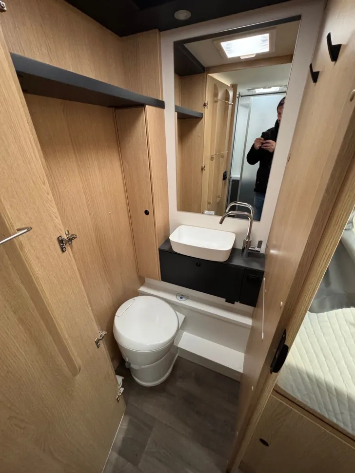 Fahrzeugbild Sunlight Adventure T Ford 680 Keep on Rolling #16