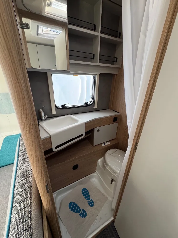 Fahrzeugbild Dethleffs Aero 410 QS #9