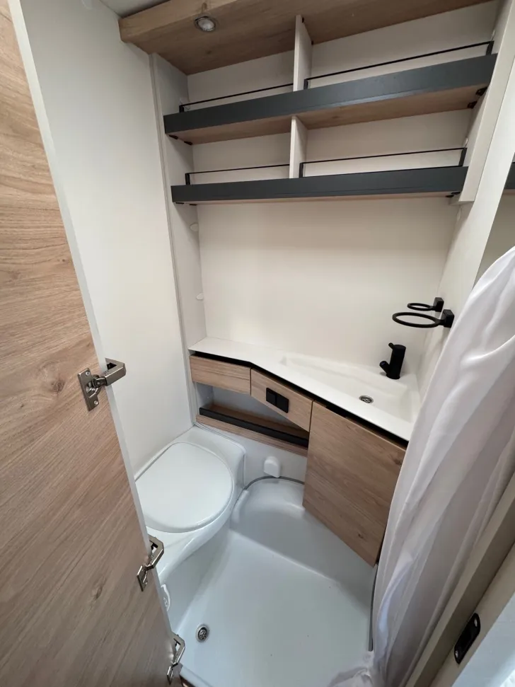 Fahrzeugbild Dethleffs Camper 460 EL #9