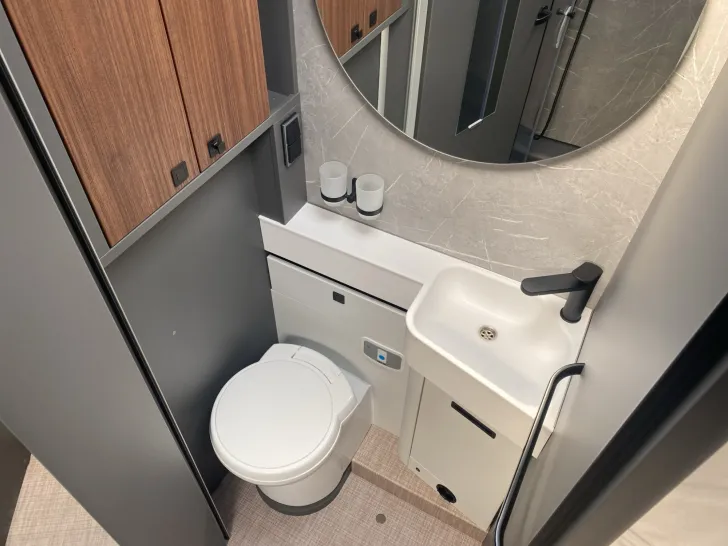 Fahrzeugbild Hymer B-MC T 680 Winter/Navi/RFK/Premium #11