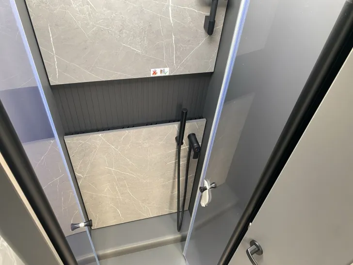 Fahrzeugbild Hymer B-MC T 680 Winter/Navi/RFK/Premium #12