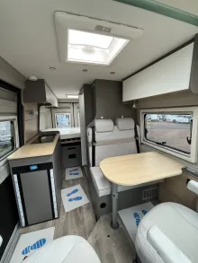 Fahrzeugbild LMC Innovan 600 #3