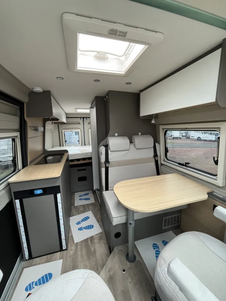 Fahrzeugbild LMC Innovan 600 #3