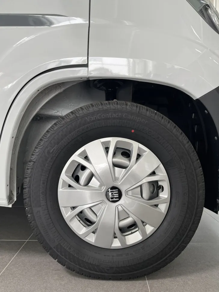 Fahrzeugbild LMC Innovan 600 #13