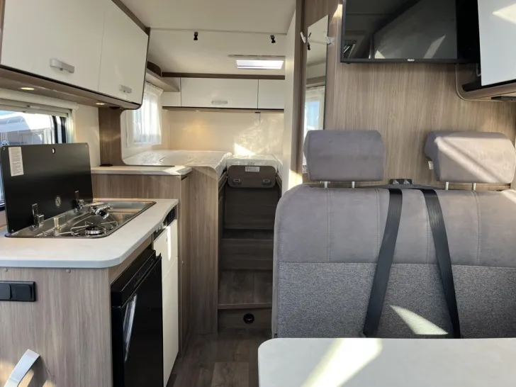 Fahrzeugbild Carado pro+ V 337 #6