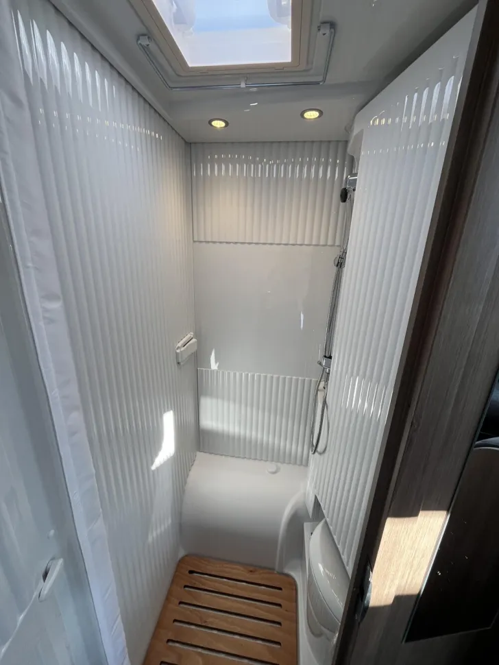 Fahrzeugbild Carado pro+ V 337 #13