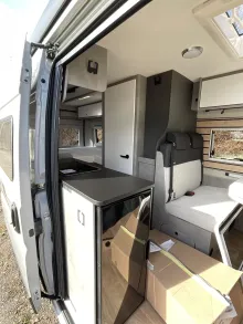 Fahrzeugbild Crosscamp ADVTR 6.4 EF Peugeot Automatik Längsbett #4