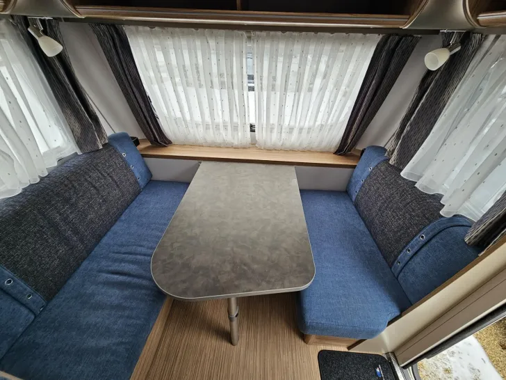 Fahrzeugbild Hymer Eriba Eriba Nova Light 442 1600kg, Autark, AL-KO Mover #5