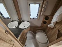 Fahrzeugbild Hymer Eriba Eriba Nova Light 442 1600kg, Autark, AL-KO Mover #9