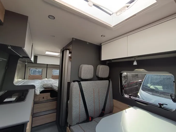 Fahrzeugbild Dethleffs Globetrail 75K 640 ES Fiat Maxi, Combi 6D #6
