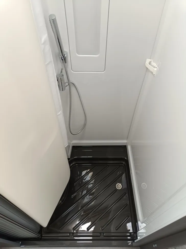 Fahrzeugbild Dethleffs Globetrail 75K 640 ES Fiat Maxi, Combi 6D #10