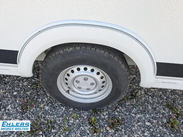 Fahrzeugbild LMC Sassino 390 K Fliegenschutztür/Anti-Schlingerkupplung/1,36t #18