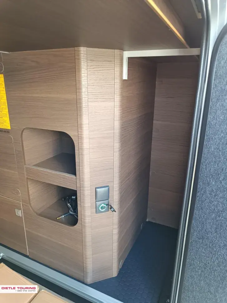 Fahrzeugbild Adria Coral Supreme 670 DL M Safety Plus, Markise #6